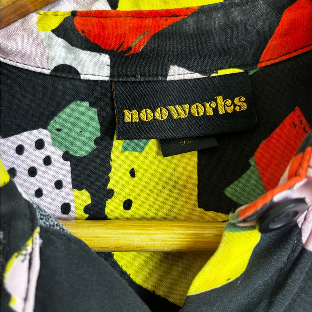 Nooworks • Joyce Button-Up • Party print by Ashley Mary • Small - Picture 3 of 10